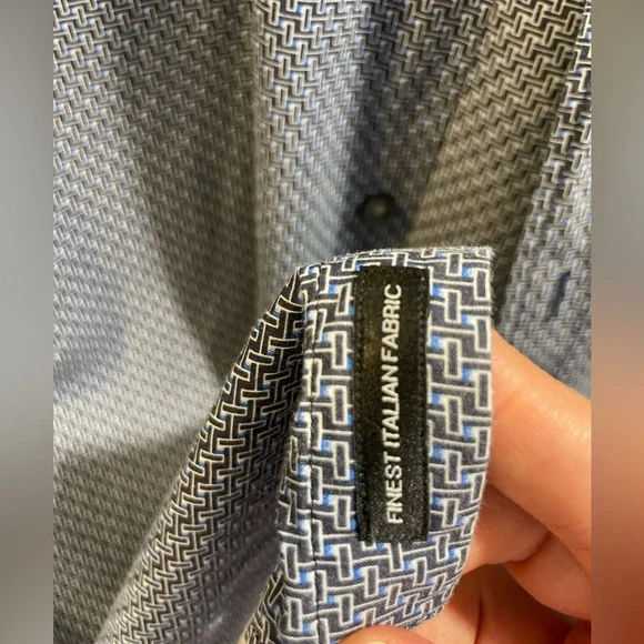 Hugo Boss short sleeve button down shirt - Picture 3 of 6